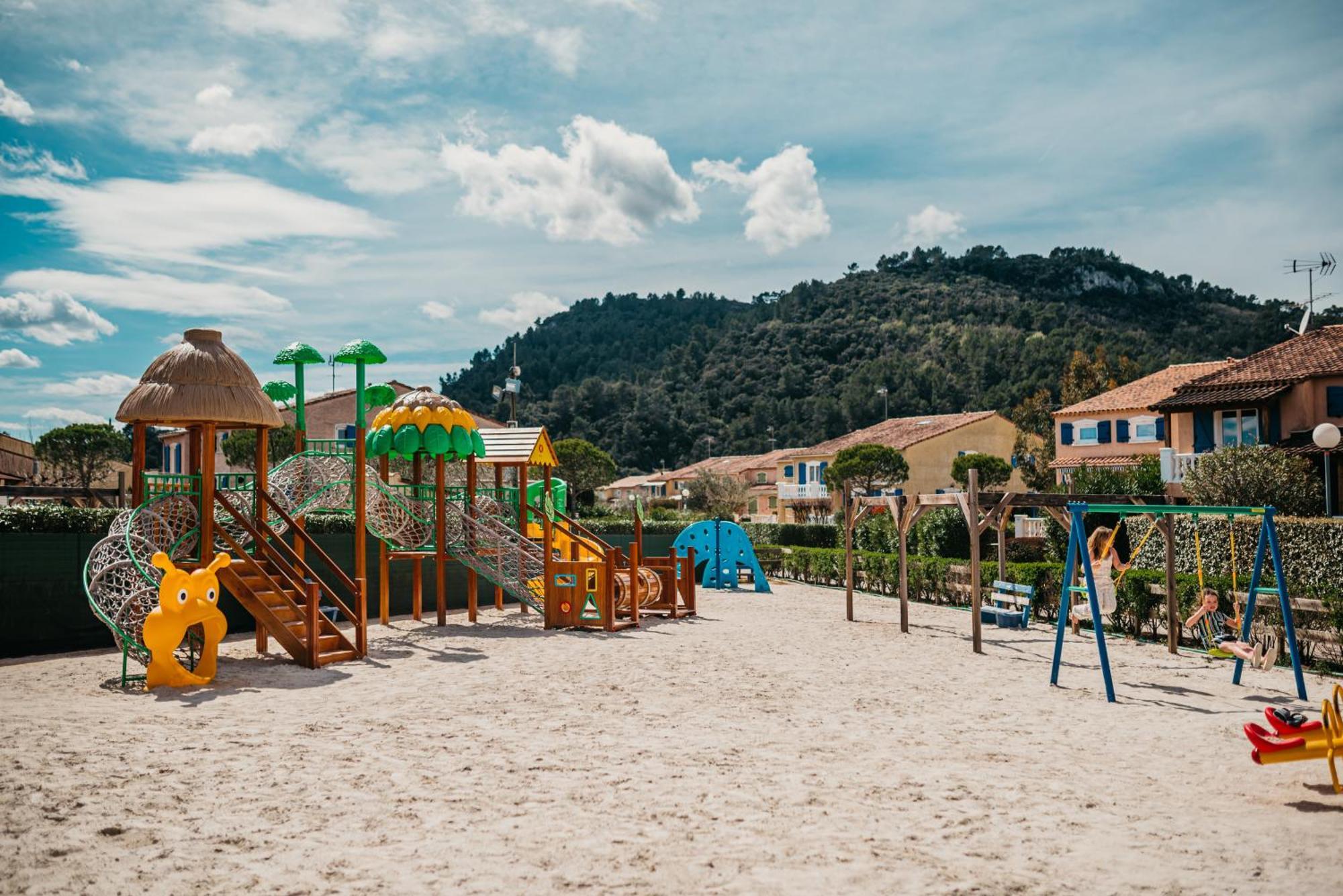 Vakantiepark Domaine Le Clos Des Oliviers 4*