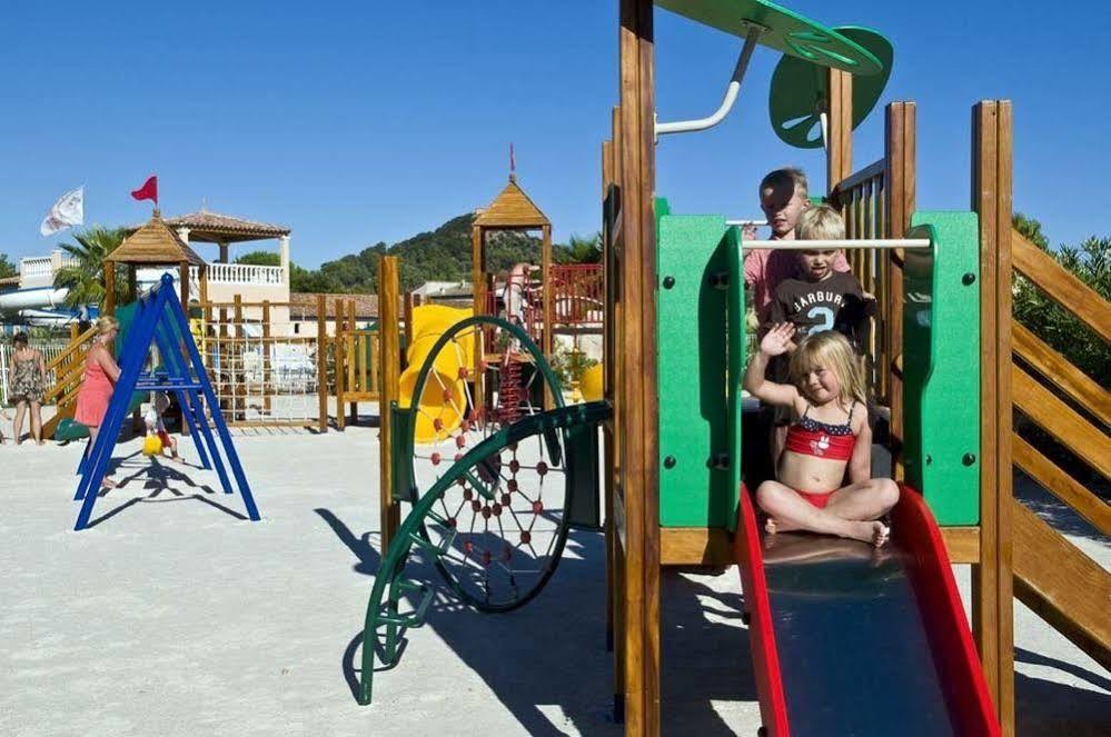 Domaine Le Clos Des Oliviers Vakantiepark Vidauban